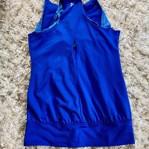 🔹Loose fit w/ bra Old Navy tank